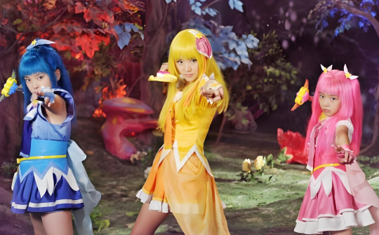童年反派嚴莉莉偽裝甜妹出道？短劇版《巴啦啦小魔仙》土到上頭